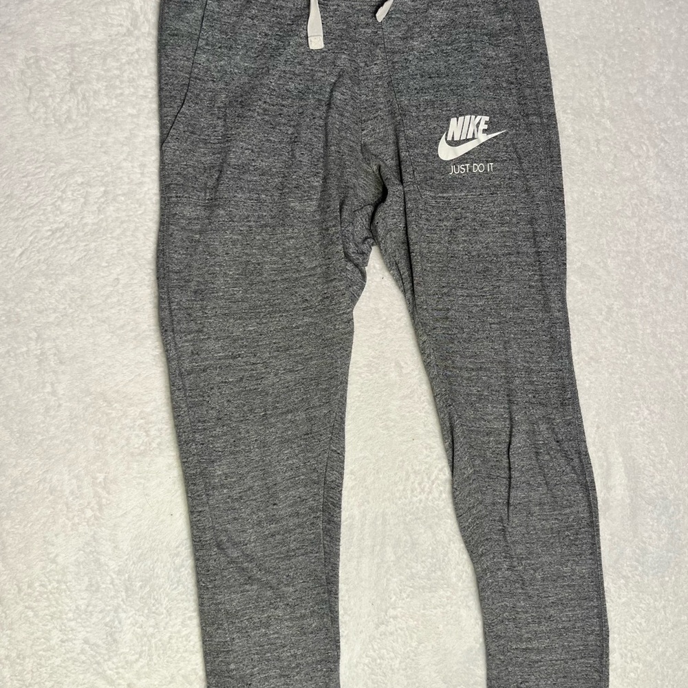Nike Kids Gray Sweatpant Joggers with White Logo